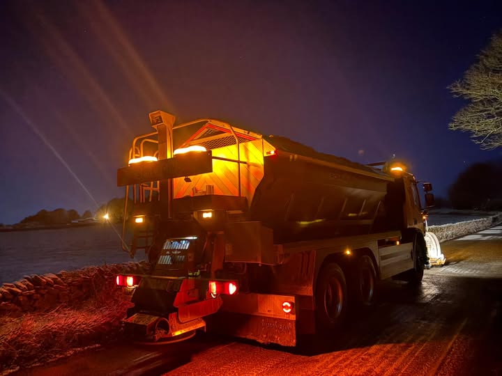 Amber Weather Warning #stormgoretti 
We are expecting to see heavy snow fall across Staffordshire.  Please, be a good neighbour, and if you do have to drive,  be prepared and drive carefully.
 I would also like to assure everyone, our gritter &amp; snowplough  crews have been work