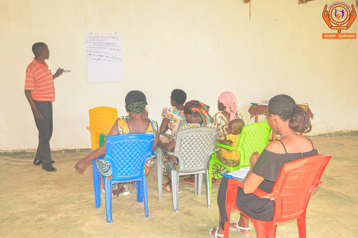 SFBLSP_BURUNDI's tweet photo. 1/3De la survie à l'autonomie:60 femmes de @Bujaprov2025 &amp; @PButanyerera suivent ds format° en couture,agriculture &amp; élevage à travers le projet #Giriteka,soutenu par l’#AmbassadeDeFrance &amp;mis en œuvre par la #SFBSP.Un pas vers leur indépendance économik
#AutonomisationDesFemmes https://t.co/jaKk3xdcvd