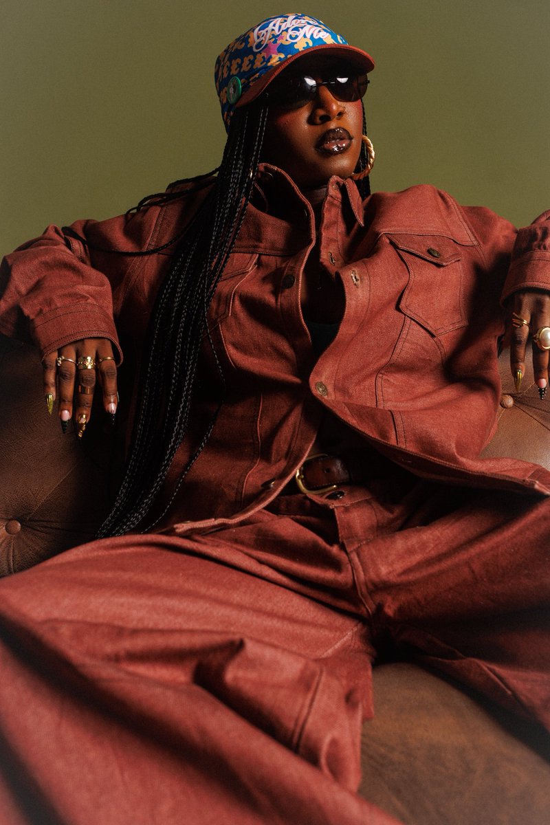 kemismallzz's tweet image. Happy birthday to meeeeeeeeeeeeeeeeeeeeeee