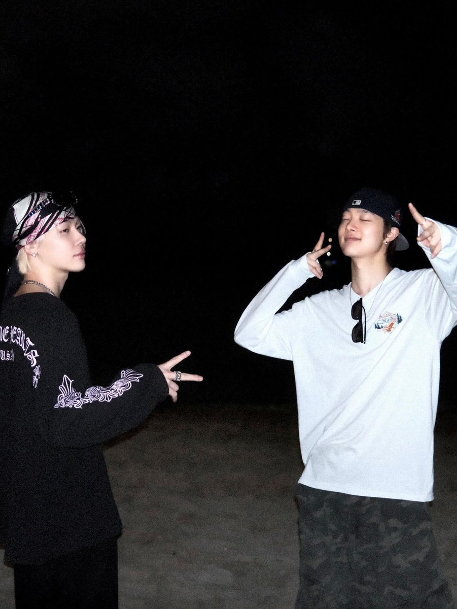 oddrst's tweet image. jangan terlalu diiniin lah apa sih namanya