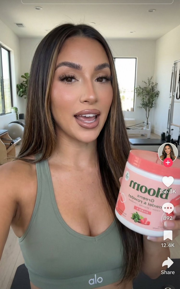 Nano Banana + Fastmoss + Manus + Veo3
= AI Content Factory 🚀

Friendly girl-next-door vibe
Simple educational hooks
Scroll-stopping visuals 👀

→ No wasting samples
→ No selling pressure
→ No daily content stress

Same format.
Topics rotate.
Trust compounds over time 📈

AI