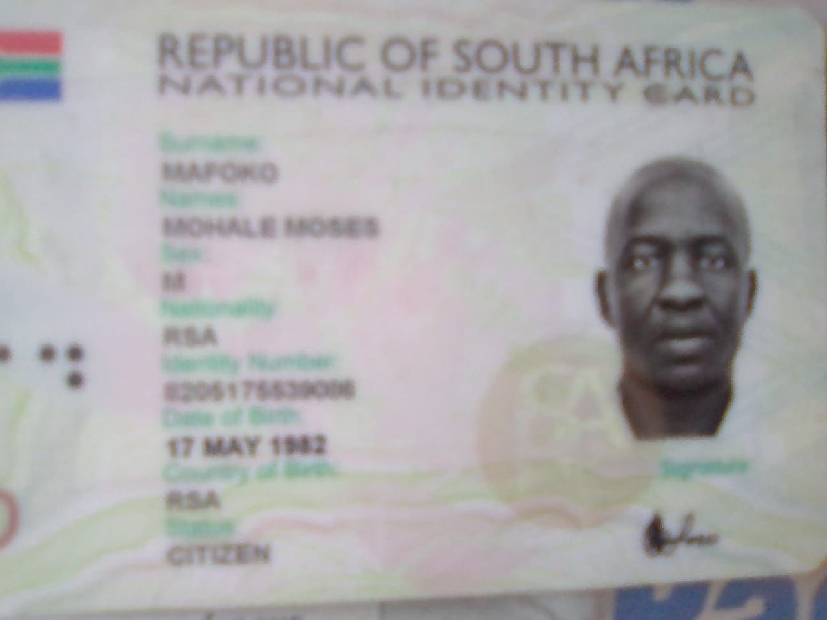 Abramjee's tweet image. Scammer Wanted:
He made-off with goods from a business in Morningside, Sandton, JHB.

An individual identifying himself as “Moses”, contacted us under the pretense of purchasing a pair of shoes for his wife. 

He insisted on coming to our premises to buy in person. 

Upon…