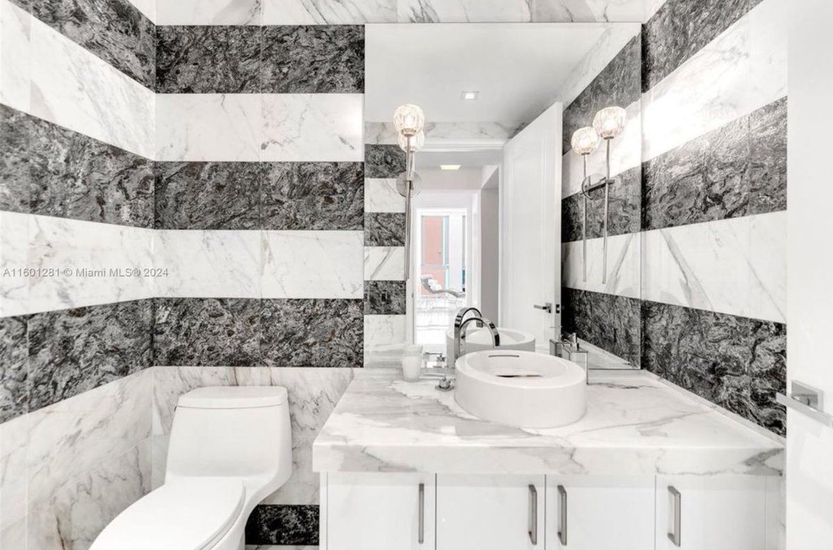 crypto.lady tweet media