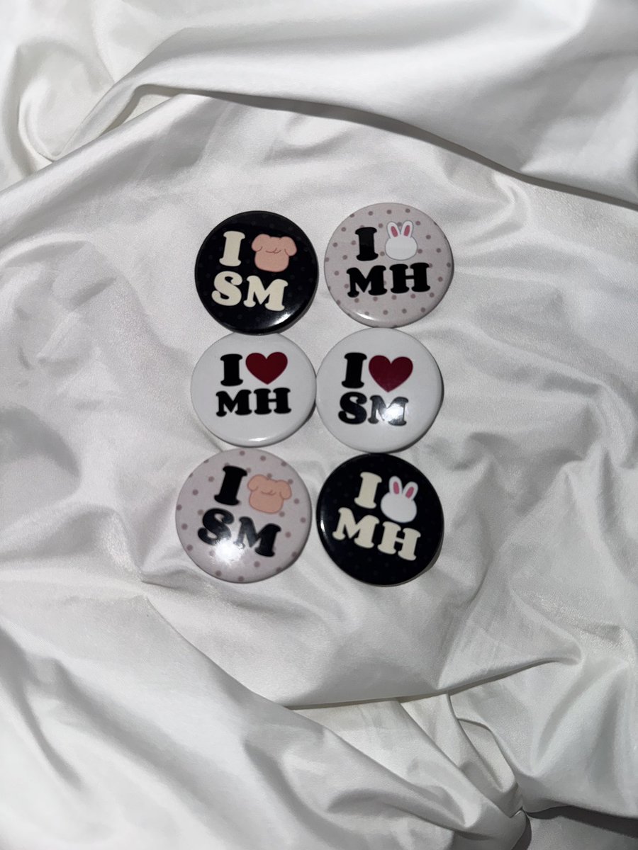 zeuimuu's tweet image. 스트레이키즈 스키즈 가관즈 숭민 민호 아이러브 핀뱃지 핀버튼 판매 

#rt 추첨 3분께 랜덤으로 직접 만든 아이러브 핀뱃지 보내드려요 !! (배송비 부담 가능하신 분만 ..) 

☆당발은 1/15일에 하겠습니다☆