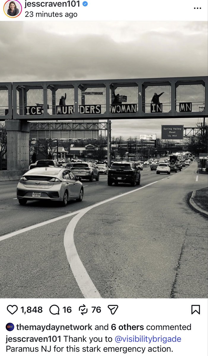 Powerful image from my hometown of Paramus, NJ today. ✊🏽✊🏽✊🏽
#ReneeGood