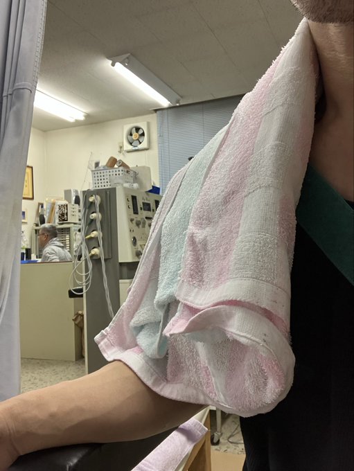 _stkpp's tweet image. 仕事の合間、短い休憩。コーヒーを手に、自分をリセットする。
忙しい日々の中でも、自分のリズムを忘れず、時折足を止めること。
日常のささやかな贅沢こそが、心に余裕をもたらす瞬間だ。

たとえ平日であっても、こうしたひとときは心に充実感をもたらす。