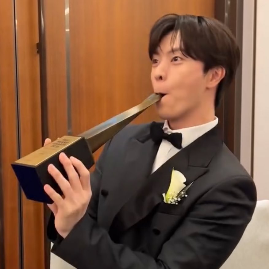 성재 좋은 이유 : 오버드라이브 함💕
성재 병크 사건 : 개오바 드라이브 함