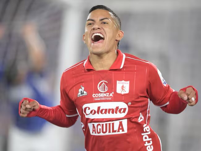 juniorlpr1924's tweet image. 🚨 [@MelisaMarArtuz] Con la llegada de Luis Fernando Muriel a Junior, se cae el negocio con América de Cali por Cristian Barrios.