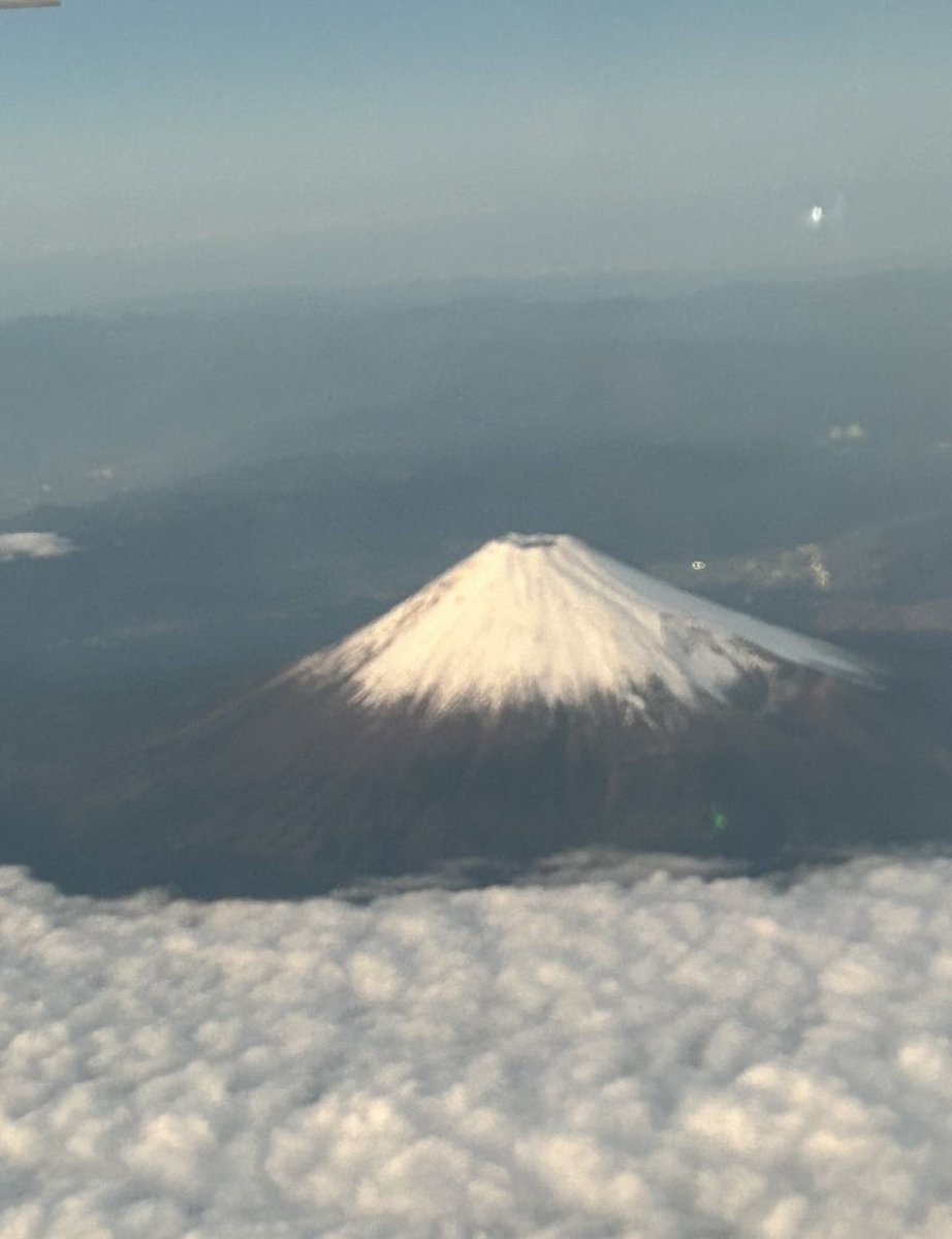 Honolulu→セントレア JAL793 から見えた本日の日没前の富士山 運が