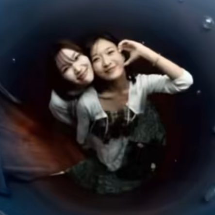 chocofy's tweet image. semoga tetap ada waktu utk nongki berdua walau di team terpisah oyyy 🤞