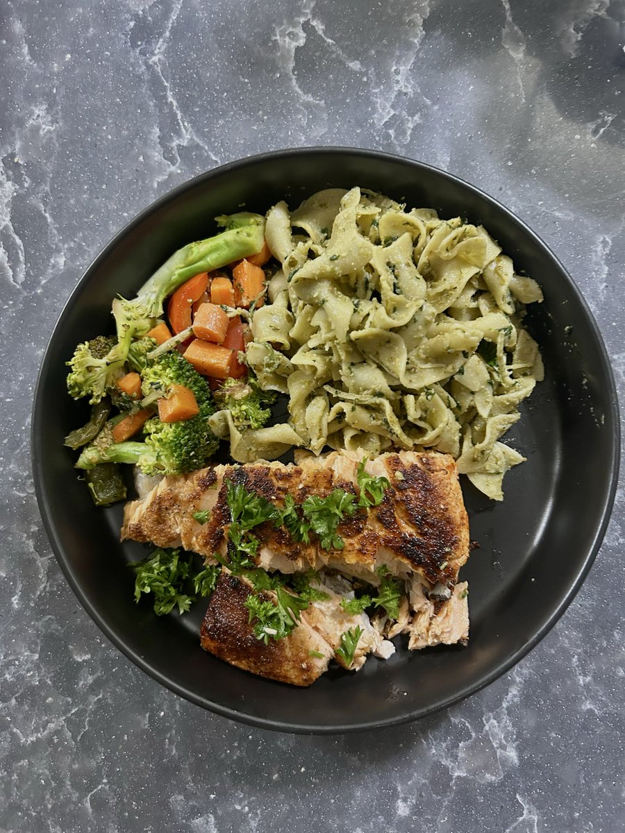 Hoekagayeee's tweet photo. Dinner made by hubby &amp; I today 🤭 https://t.co/bzdIilFr45