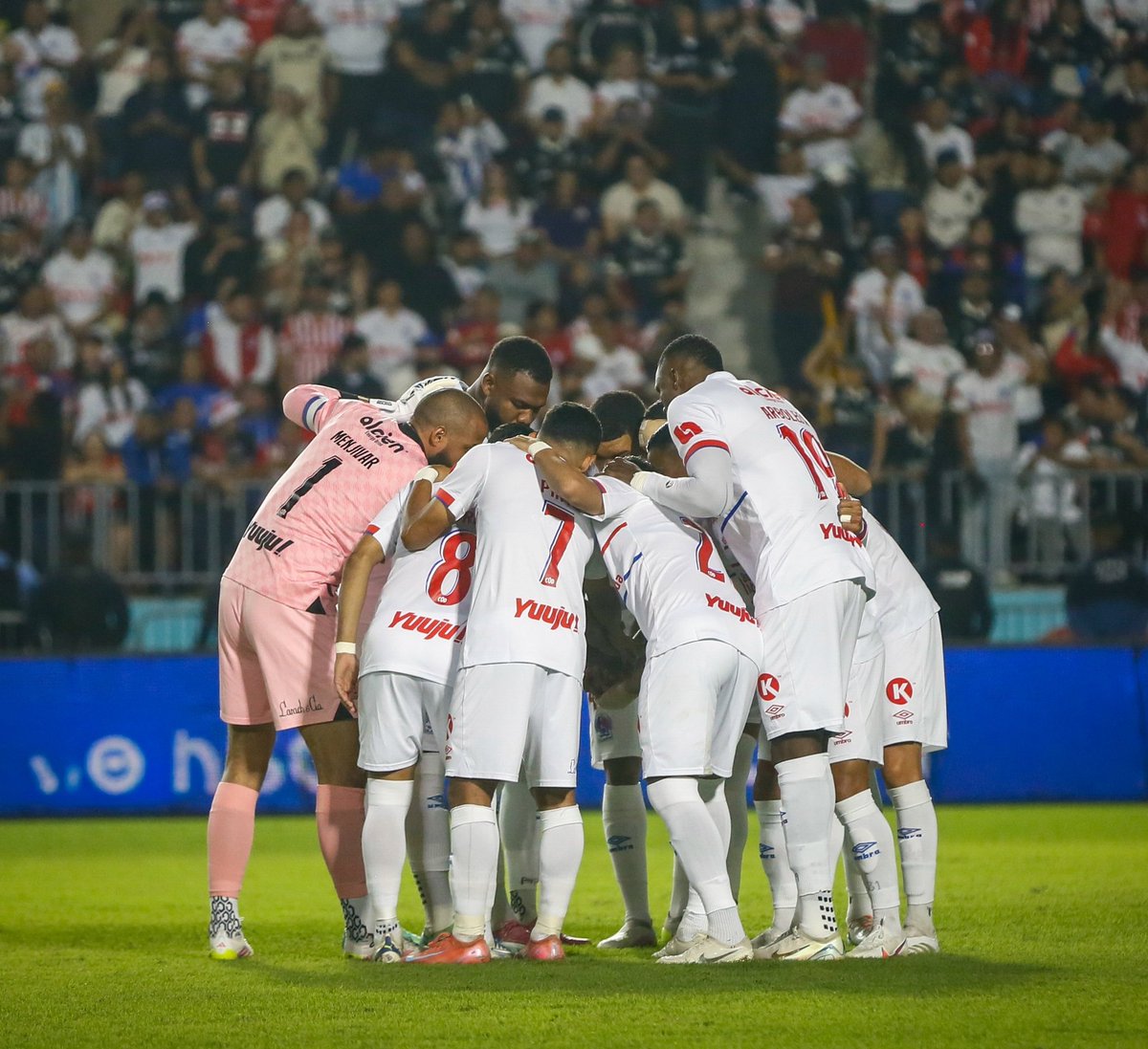 SanMarinoTeam's tweet photo. Olimpia es el BICAMPEÓN de la Liga de Honduras 2025. 🏆

Le ganó la final al Marathon y consiguió el título número 40 en su historia. 🔝

Felicidades a todos los hinchas del León. 🇸🇲🤝🇭🇳 https://t.co/IZyQ8cIMeC