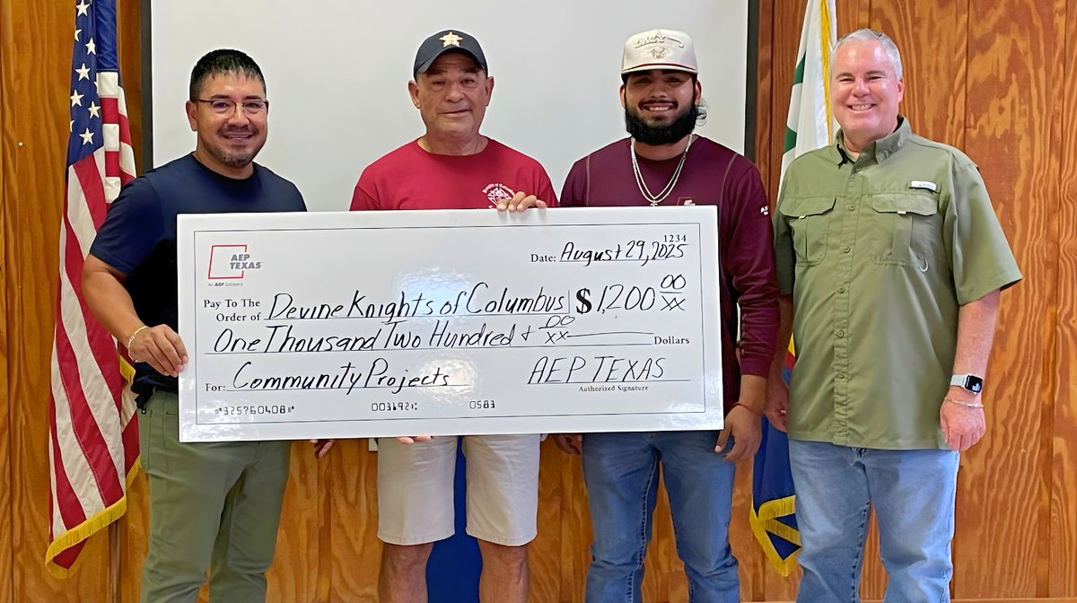 AEPTexas's tweet image. Employees from the Pleasanton and Pearsall areas participated in Knights of Columbus golf tournaments in Pleasanton and Devine, with AEP Texas contributing $2,200 to support community initiatives. Full story: ms.spr.ly/6018tF1Ys

#WeAreAEPTexas #Community #KnightsofColumbus