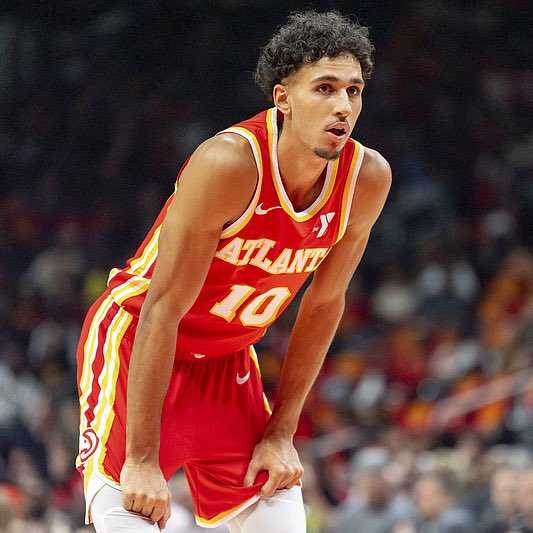 TrashTalk_fr's tweet image. Le meilleur match de la saison pour Zaccharie Risacher face aux Pelicans :

🔹25 points
🔹8 rebonds
🔹8/13 au tir
🔹7/9 à 3-points

Lui fait partie de l'avenir des Atlanta Hawks ! 👀