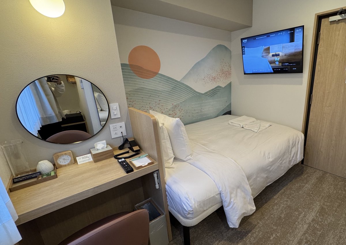 matsu_hotel_col's tweet image. ガーナーホテル京都四条烏丸に泊まってみました
11平米しかなく、ちょっと心配でしたが、快適に過ごせました🙂

#Garner Hotel
