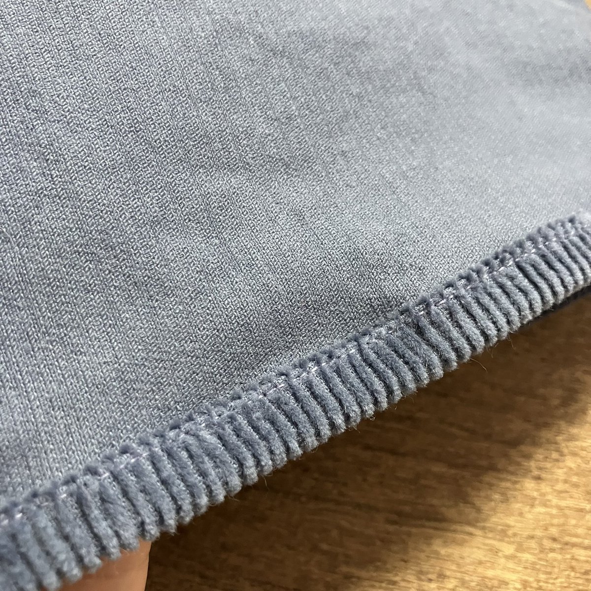 MAKIページ チラッ 本日はミシンを出したついでに パンツの裾上げ🩳 ついつい目の