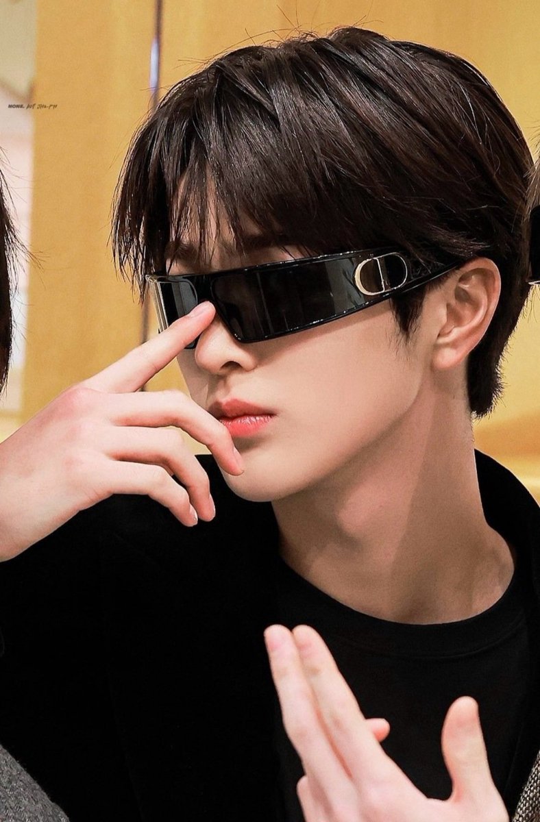 keonhoguide's tweet image. #KEONHO #건호 Actor-Coded 😎