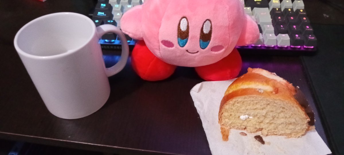 diegokl48's tweet photo. Bastante tarde, pero Feliz día de reyes. Miren a quien le salió el muñequito. https://t.co/BAFf2D4j34