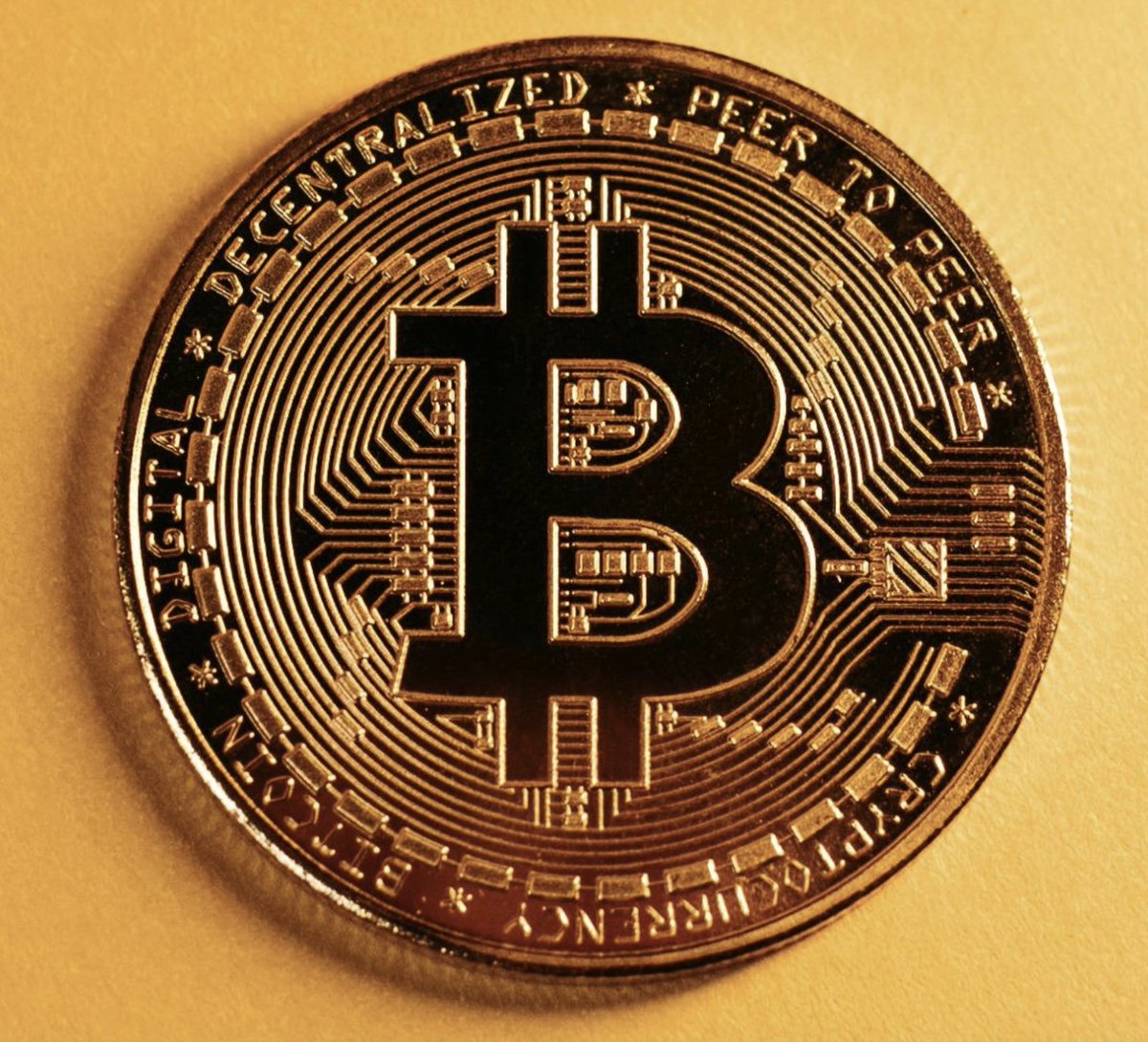 JUST IN: BILLIONAIRE TIM DRAPER JUST SAID #BITCOIN IS GOING MAINSTREAM AND  HITTING $250,000 THIS YEAR BUCKLE UP 🚀