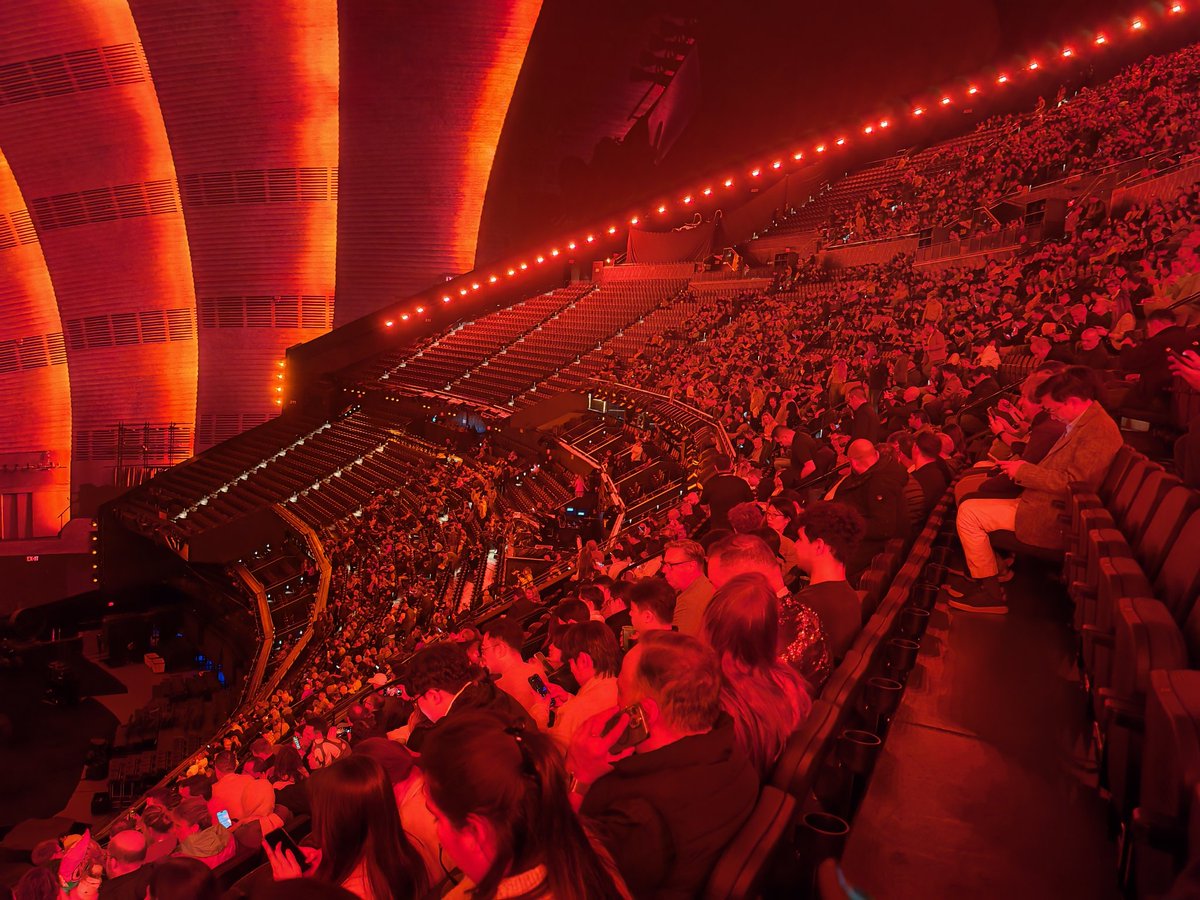 オープン時と違って、あんまりな効果の席は売らないようにしたぽい