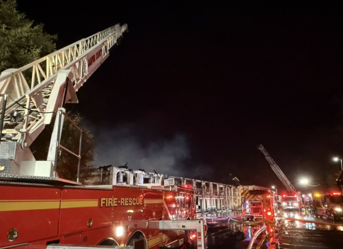 CFPalerts's tweet image. Jasper County, SC *Multiple Alarm* (just after midnight, Wednesday January 7, 2025) - overnight fire in a Best Western Hotel. No injuries after reports of life hazards. Forty units damaged. Add Hampton County Fire, Sheldon Fire, MCAS Beaufort. Heavy fire on arrival.
#SCfire
Imgs
