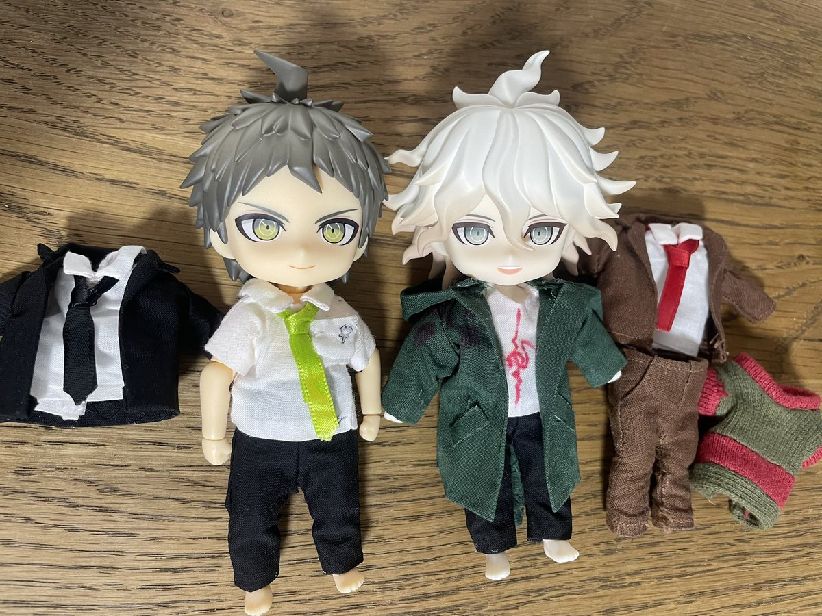 ue88oo's tweet photo. 近頃は着せ替え服で遊んでいる https://t.co/3gg0MRFtmt