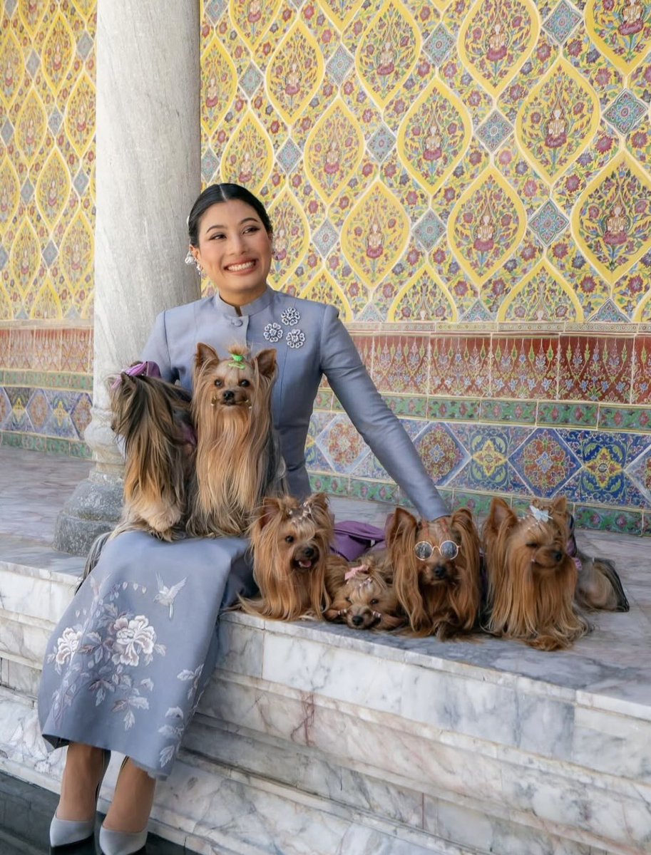 BeautyDiaryNews's tweet image. คุณเป๊กลูกชายนายกอนุทิน ได้ลงIG 
เนื่องในวันนี้เป็นวันคล้ายวันประสูติของสมเด็จพระเจ้าลูกเธอ เจ้าฟ้าสิริวัณณวรี นารีรัตนราชกัญญา ทุกรูปทรงสิริโฉมงดงาม 🙏🏻🙏🏻🙏🏻