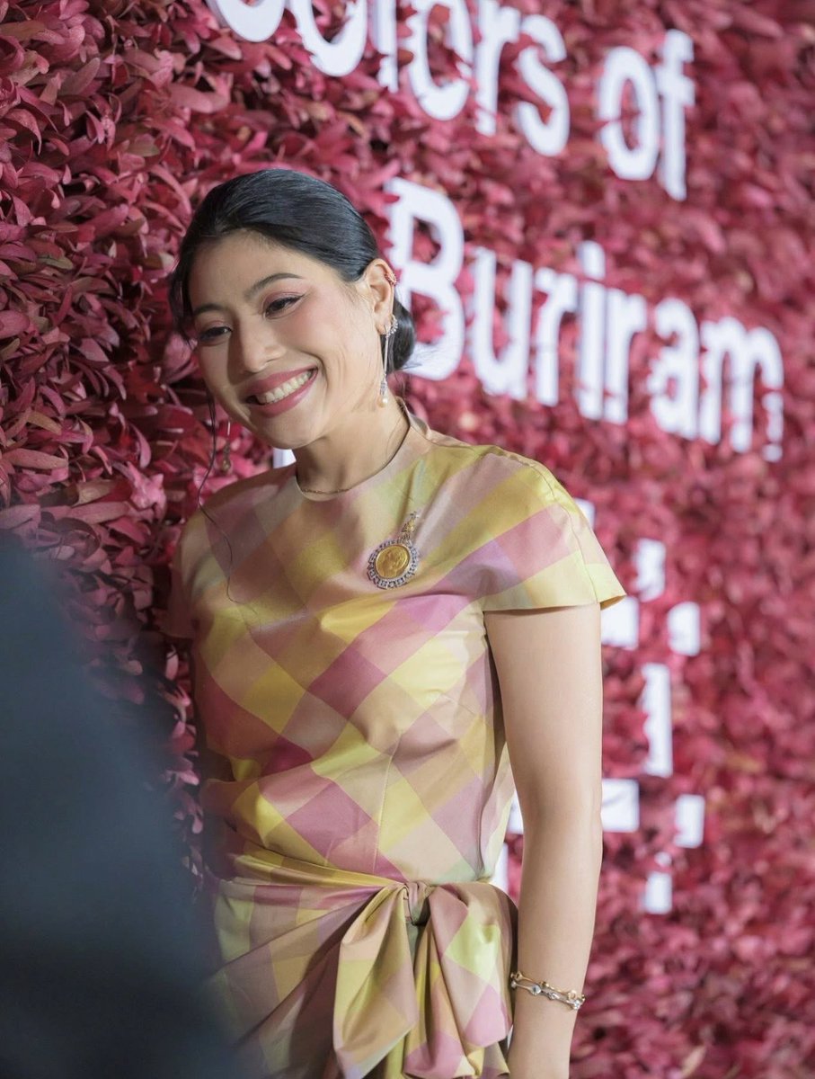 BeautyDiaryNews's tweet image. คุณเป๊กลูกชายนายกอนุทิน ได้ลงIG 
เนื่องในวันนี้เป็นวันคล้ายวันประสูติของสมเด็จพระเจ้าลูกเธอ เจ้าฟ้าสิริวัณณวรี นารีรัตนราชกัญญา ทุกรูปทรงสิริโฉมงดงาม 🙏🏻🙏🏻🙏🏻