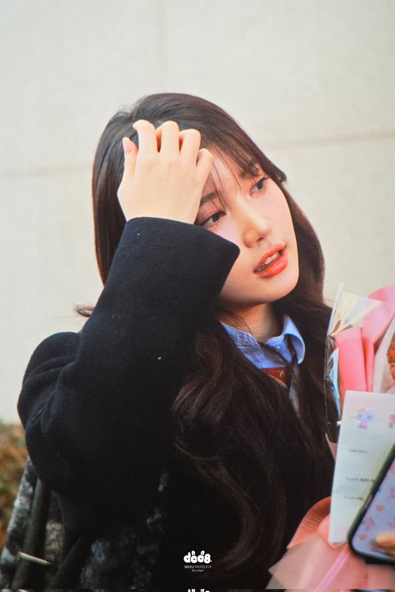 doo8ight's tweet image. 260108 한림예고 졸업식 #서유 ʚ♡ɞ

#유스피어 #서유