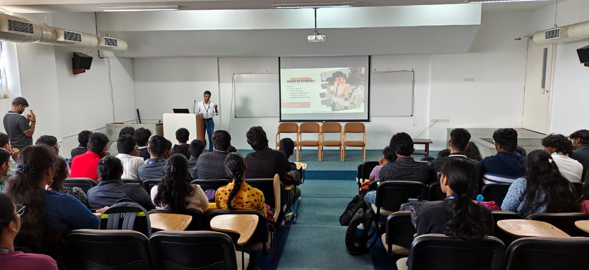 _startxchange's tweet image. I met with smart and energetic startup founders and at #CMRIT Bangalore. 
Thanks to @PRAVEENDJADHAV , Head of Incubation at CMRIT, and CMRIT, Bangalore and their entire incubation team for hosting us. Look forward to having many startups from #CMRIT on #StartX