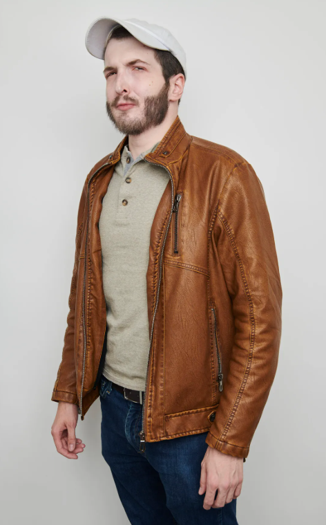 db_witch's tweet image. has anyone ever noticed that Psychichpebble's profile pic looks a bit like Zach Hadel