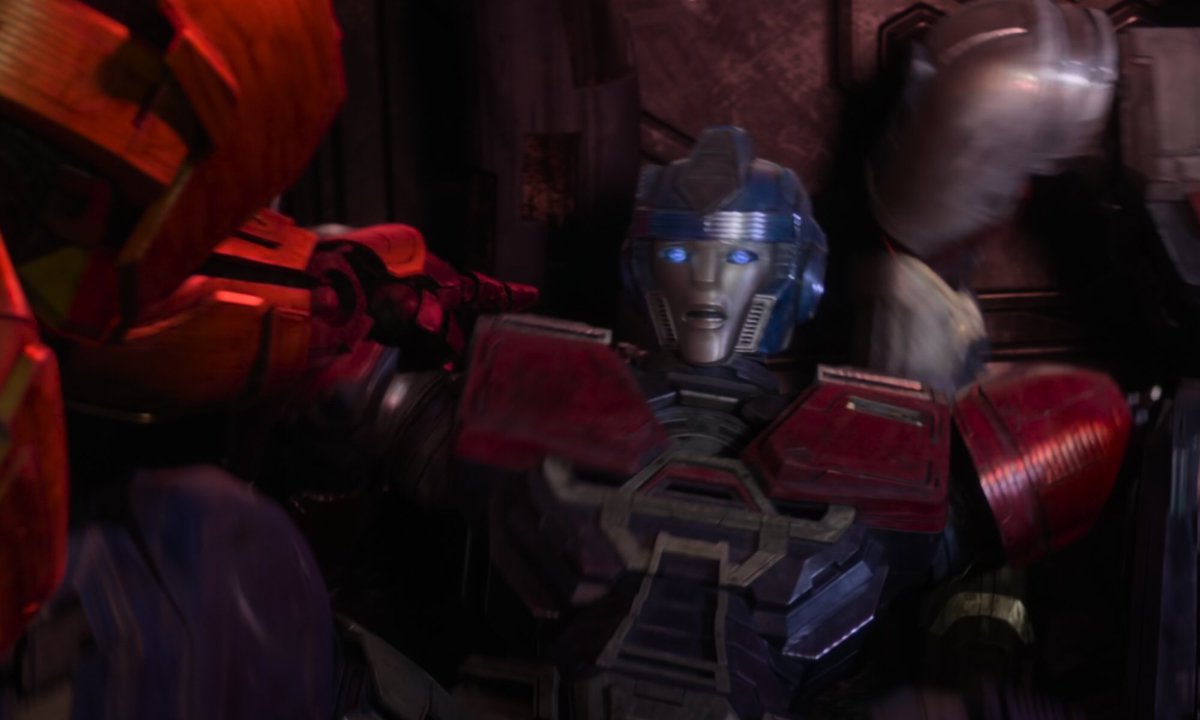 BluePortalBox's tweet image. I cant get over poor Orion looking so afraid of B when they first met! 😭😭 hhhhh I just want to hug himbs!

#OrionPax  #Transformers #TransformersOne