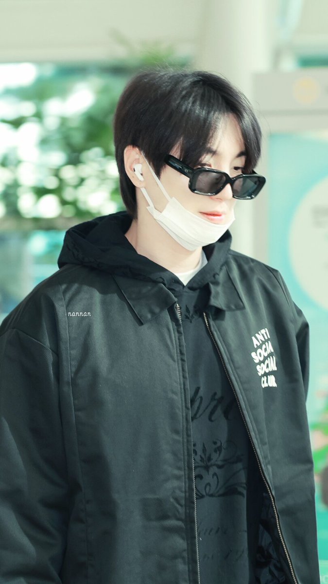 오늘 마카오 날아가는 오빠! 오빠 몸 빨리 나으시길 바랍니다.#leeteuk
#박정수
#이특
#利特
#朴正洙
#parkjungsoo