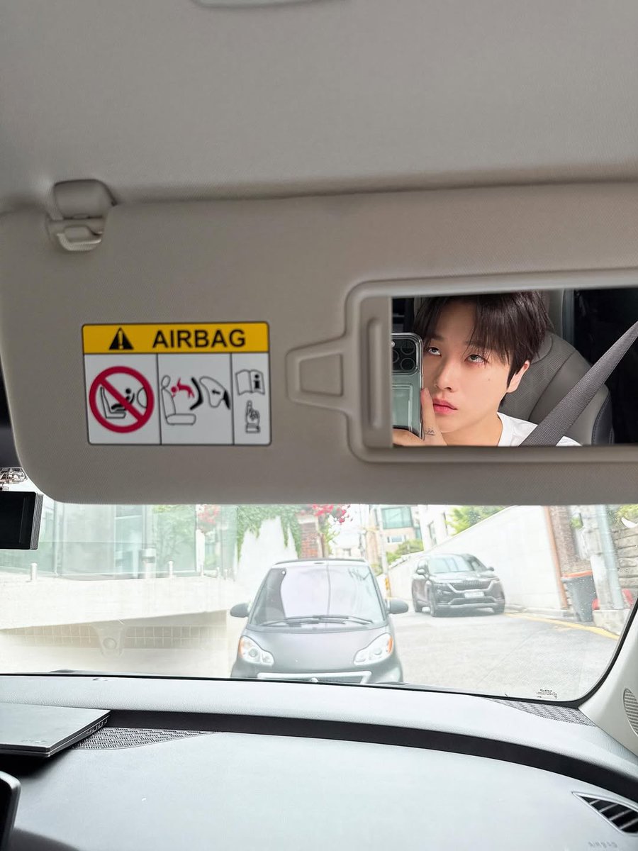 jinhwan ig update!

"scenes in between, 2025"