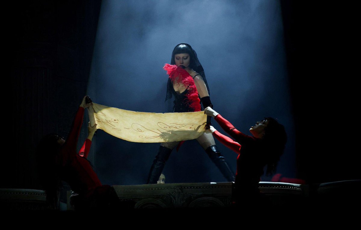 I watch the reacting channels reacting to Coachella weekend 1 at least once every week.