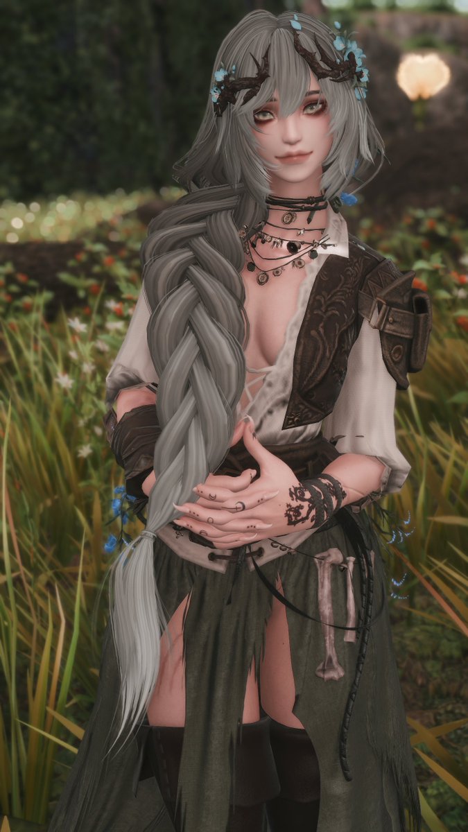 MnemosyneMusing's tweet photo. biblically accurate Nesryn hair length. 

#justhexbloodthigns #junemods https://t.co/4SogAfr9wY