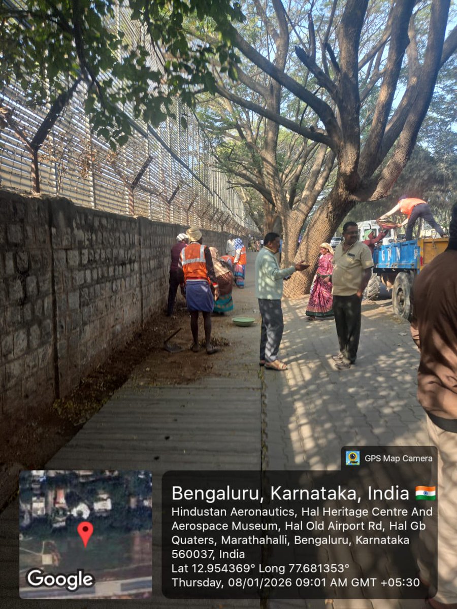 BECCUPDATES's tweet photo. commuters and residents.
#greaterbengaluruauthority
#BECC #IntensiveCleaning #HALOldAirportRoad #CleanCity https://t.co/rIXQJzyAMZ