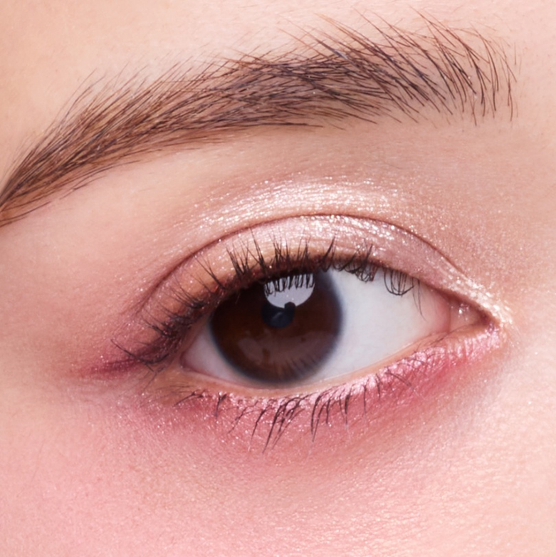 シュウウエムラ等コスメ約90点まとめ売り シュウ ウエムラ23年お正月コスメ、