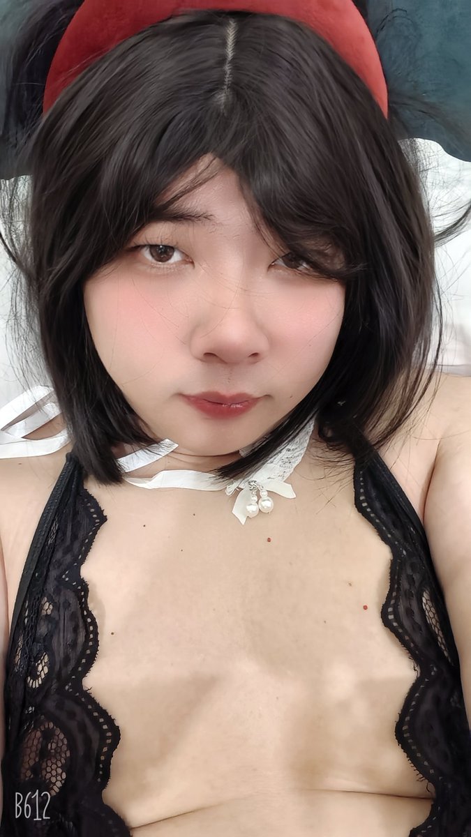 露儿 tweet media