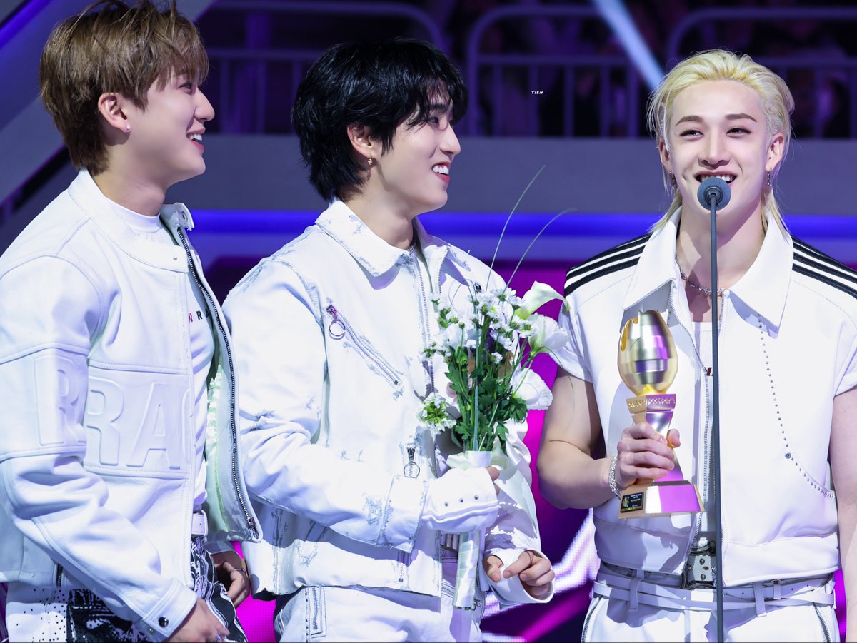 TT_3racha's tweet image. 3RACHA
#BangChan #방찬 #方灿 #バンチャン 
#Changbin #창빈 #チャンビン
#한 #HAN #ハン #한지성 #HANJISUNG 
#StrayKids #스트레이키즈