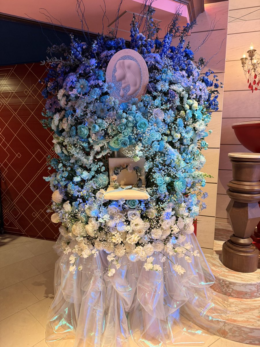 mizumin_bd's tweet photo. 開場しました✨
本日のスタンドフラワーです！💐

#水島美結生誕祭2025 #AWNM https://t.co/W7kVBGSKuv