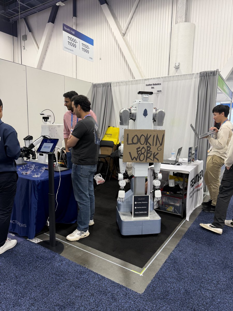 Ximenatech's tweet image. Unemployed robot. 

#CES2026