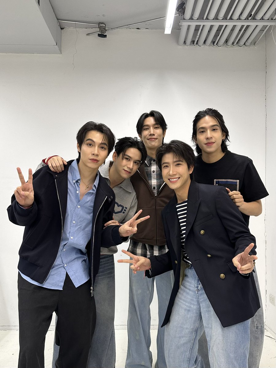 CatForCash's tweet photo. วันนี้แก๊งน้องเปย์เหมียวมาเดินสายโปรโมตซีรีส์ ‘เปย์รักด้วยแมวเลี้ยง’
ฝากเป็นกำลังใจให้น้องเปย์ด้วยนะฮ้าบอุนทาส

แล้วมาเจอกันในไลฟ์ GMMTV 17.00 น. นะค���าบ
#CatForCash https://t.co/ae1CLHpvF7