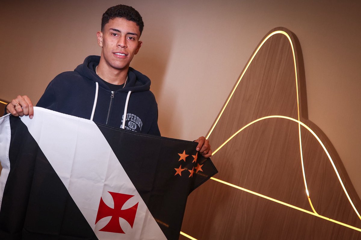 Vasco informa que chegou a um acordo com o meia-atacante Johan Rojas, do Monterrey.

O jogador desembarcou no Rio de Janeiro nesta madrugada para realizar exames médicos e assinar contrato com o Cruzmaltino.

📸 Dikran Sahagian/CRVG