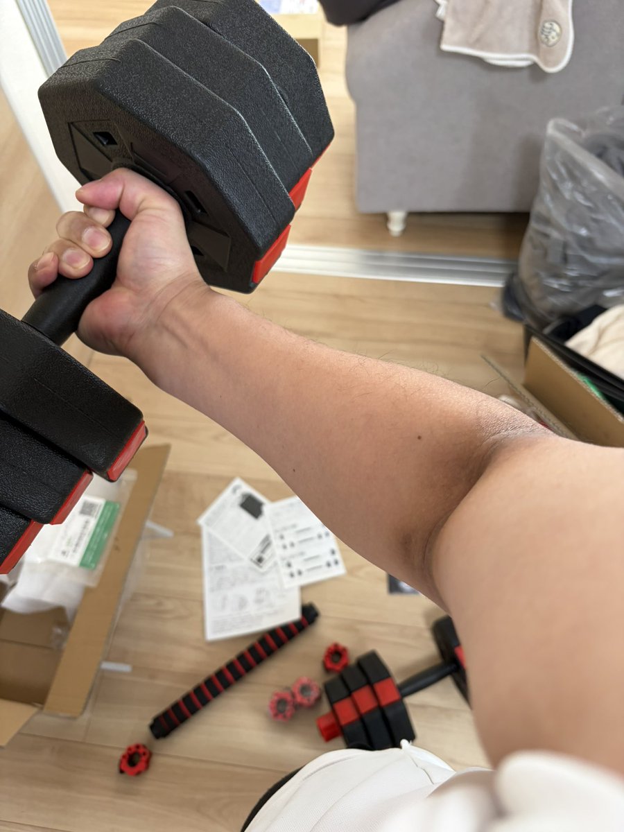 配信中に映る修行僧の二の腕があまりにもぷにぷになので視聴者のおごり