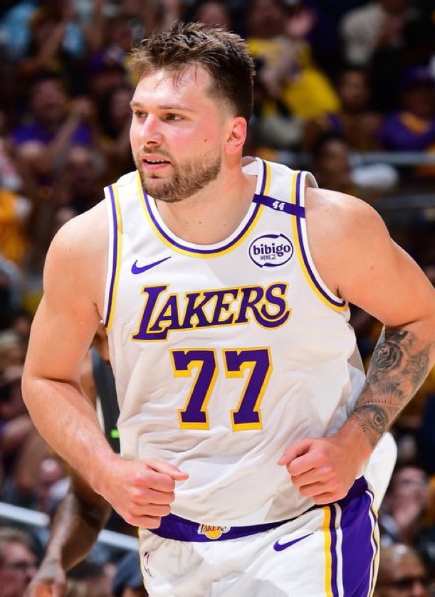 TheHoopCentral's tweet image. LUKA DONCIC TONIGHT:

38 POINTS
10 REBOUNDS 
10 ASSISTS 
2 STEALS
13/26 FGM
38 MINUTES