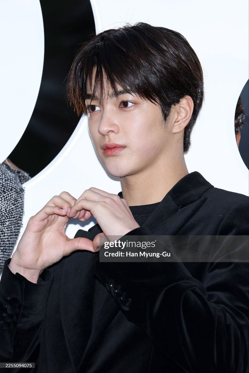 CORTISIND's tweet photo. #KEONHO at Dior Spring/Summer 2026 Event by photo Getty

#CORTIS #코르티스  
07012026 https://t.co/l07I88aq7d