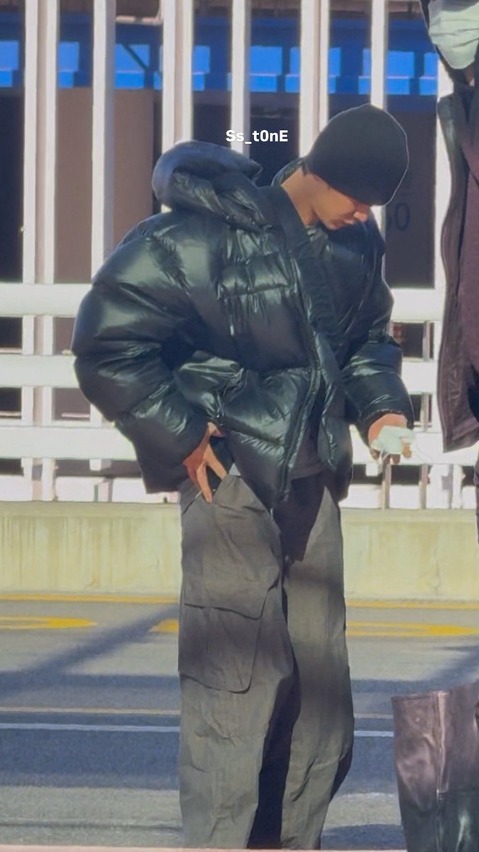 공기가 차다 루돌프🎶 바람을 가르고 달료!✨✌🏻, image size:675x1200