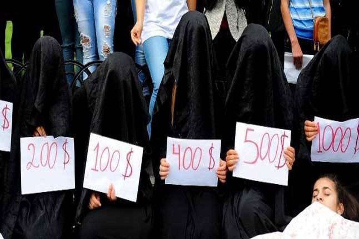 همین جمهوری اسلامی که میگید باید بره
اگه نبود ناموستون الان داشت توسط داعش قیمت گذاری میشد!