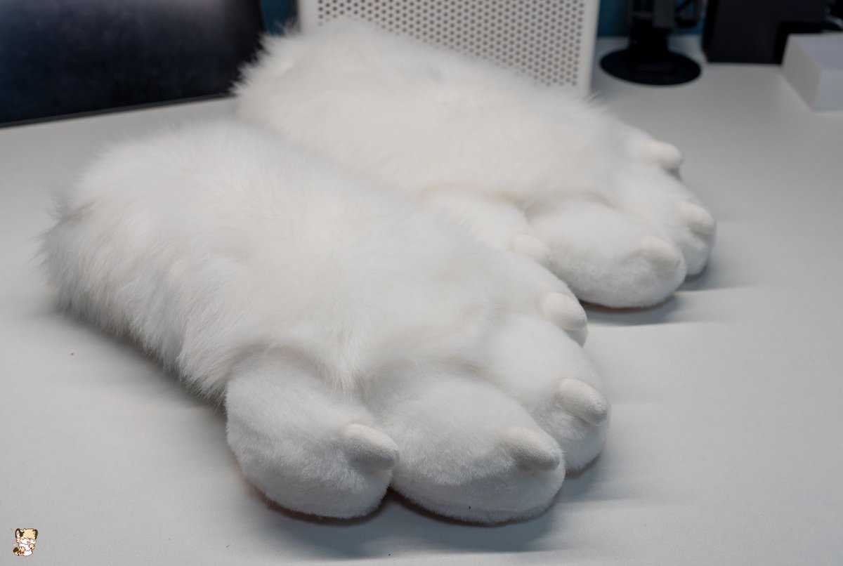 Halculus2's tweet image. 新的四指爪版型，和拼色肉垫